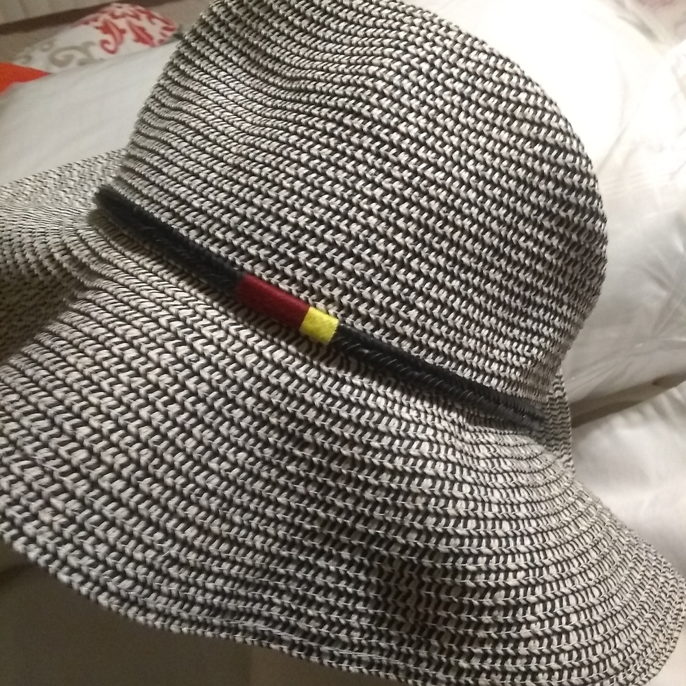 Abercrombie & Fitch Hat